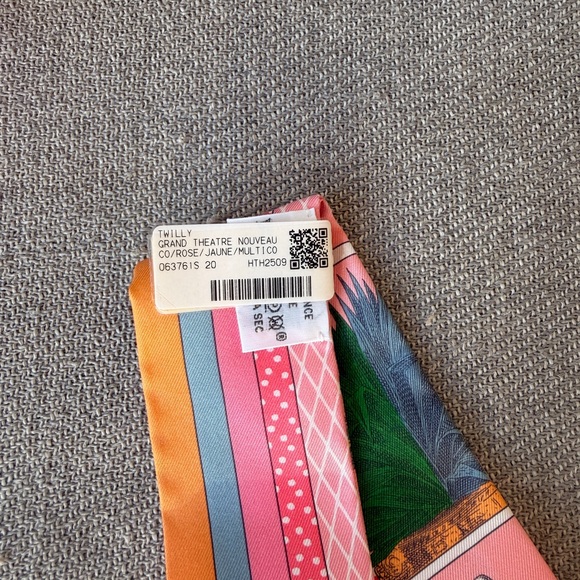 Hermes Jungle Print Silk Twilly Scarf - Pink, Orange, Yellow - Picture 3 of 5